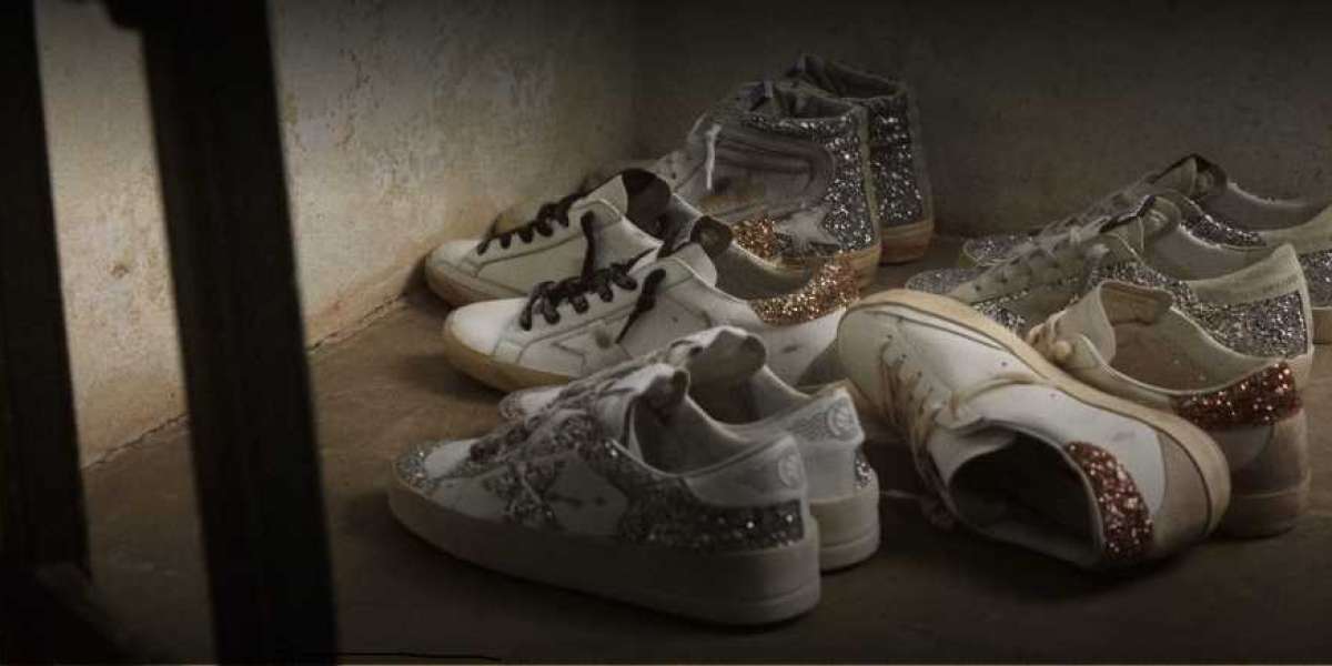 Golden Goose Sneakers vintage to achieve the look you desire